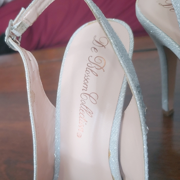 AVAILABLE ONLY IN THE BUNDLE/De Blossom Collection, prom sparkly Heels, size 7.5 - Picture 8 of 16